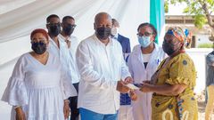 John Mahama gives out Glucometers