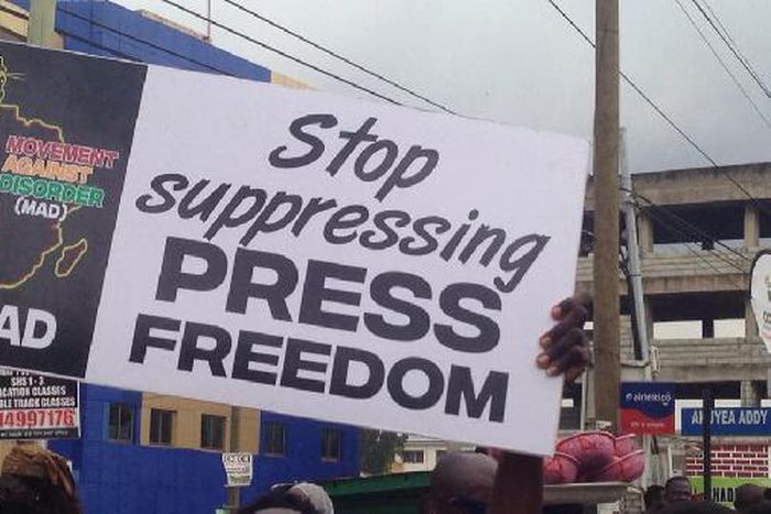 #Fixthecountry placard