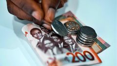 The Gap between the Lending Rate of the Commercial Banks and the Monetary Policy of Bank of Ghana (BoG)