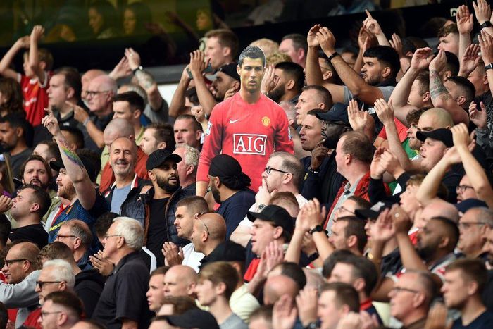 Manchester United fans celebrated the return of Cristiano Ronaldo with a cardboard cutout at Wolves
