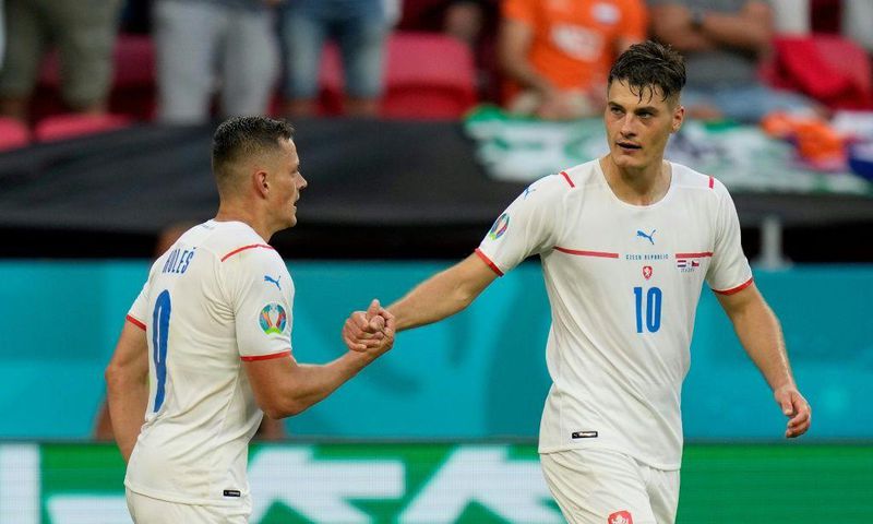 Tomas Holes and Patrik Schick scored the goals as the Czech Republic dumped out the Netherlands in Budapest