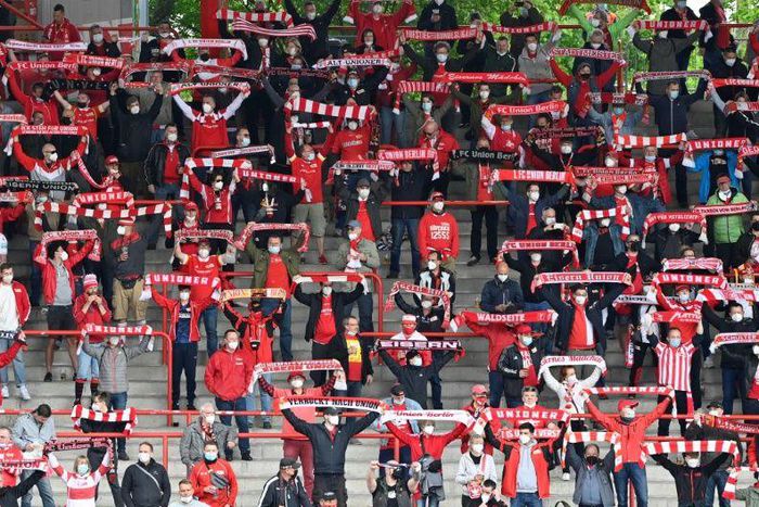 Union Berlin fans had to keep their distance when they returned to the stadium in May