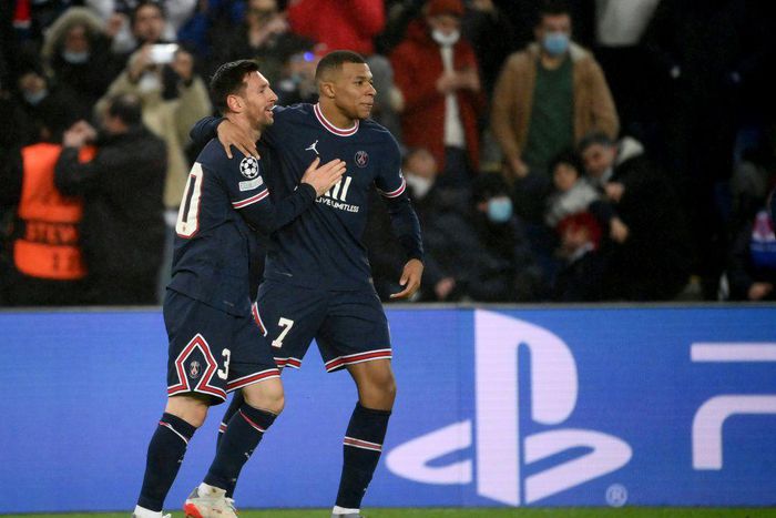 Lionel Messi and Kylian Mbappe both scored twice as PSG beat Club Brugge 4-1