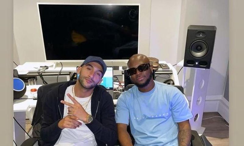 Video: Chelsea star Hakim Ziyech hangs out with King Promise during studio session