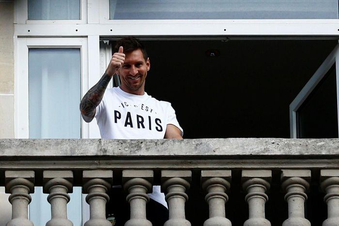 Argentinian football supporters have also given the thumbs up to Lionel Messi's projected move to Paris St-Germain