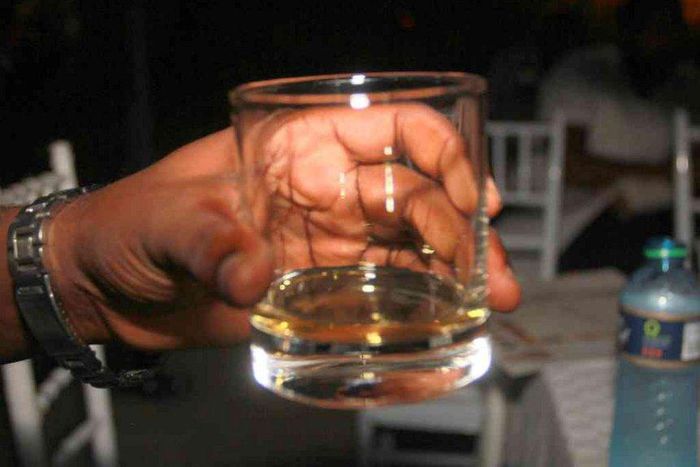 ___7796179___2018___1___3___10___Drinking+alcohol