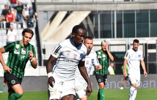 Raphael Dwamena back in action after heart problem sidelined him for a year