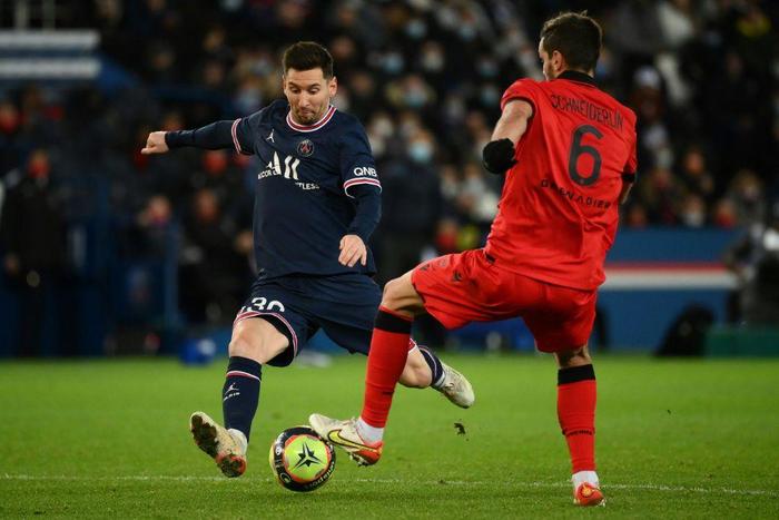Lionel Messi and Paris Saint-Germain were frustrated by Nice in a 0-0 draw at the Parc des Princes on Wednesday