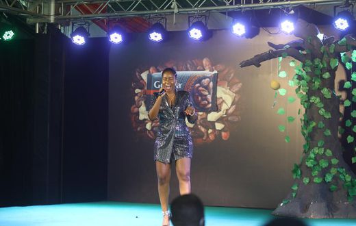 MzVee