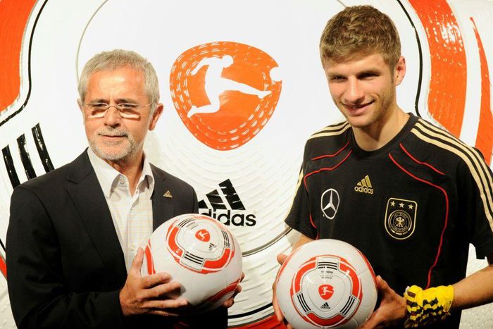 German football legend Gerd Mueller (L) with Bayern Munich and Germany star Thomas Mueller, whom he helped to nurture, in 2010