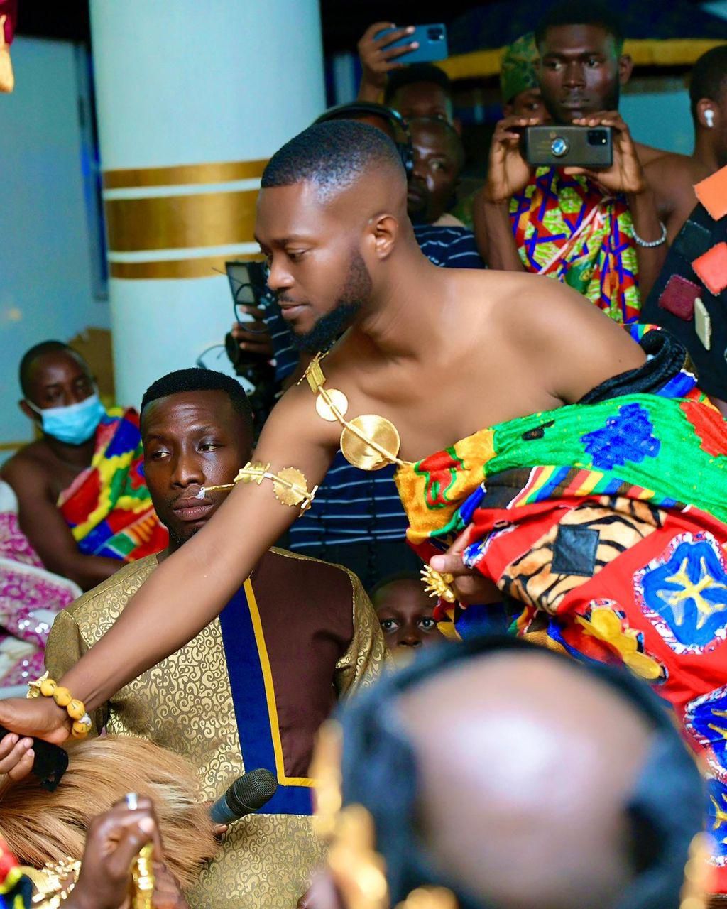 Rev. Ampomah Danso enstooled as Nkosuohene at Ngleshi Amanfrom