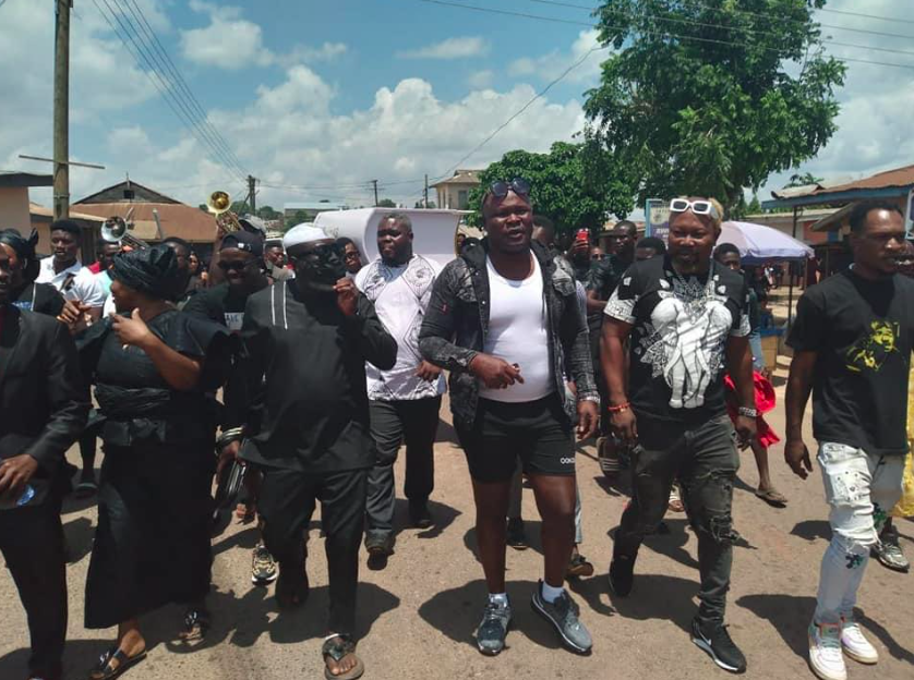 Bukom Banku and friends at his mother's funeral. Photo credit : Philip Otuo