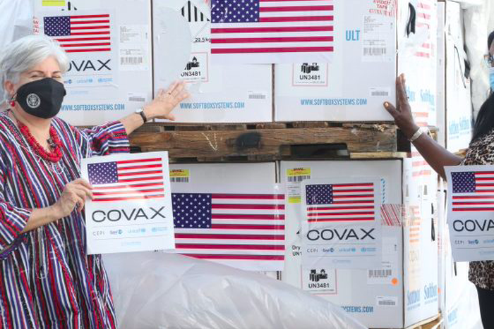 US Ambassador to Ghana, Stephanie Sullivan and deputy Health Minister, Tina Mensah