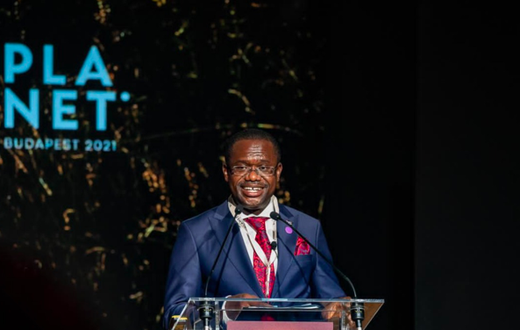 Dr Siaw Agyepong