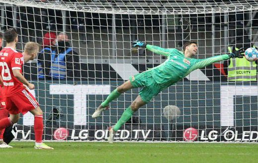 Evan Ndicka scored a late winner for Frankfurt against Union Berlin on Sunday