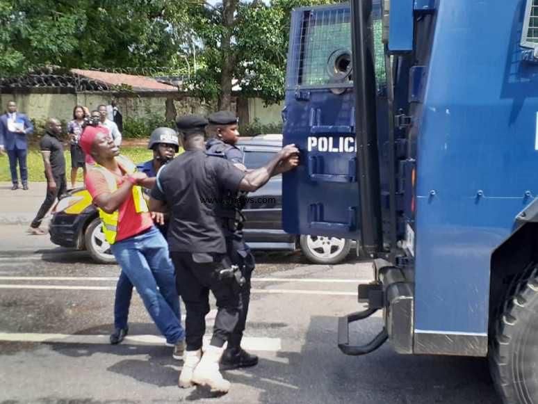 Law students demonstrate