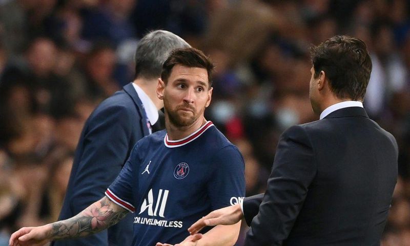 Lionel Messi will miss PSG's game at Metz on Wednesday with a knee problem