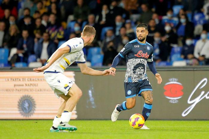 Lorenzo Insigne tried in vain to give Napoli a win over Verona, wearing a special kit dedicated to Diego Maradona