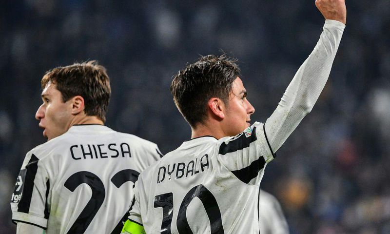 Paulo Dybala (R) scored twice as Juventus beat Zenit to reach the Champions League last 16