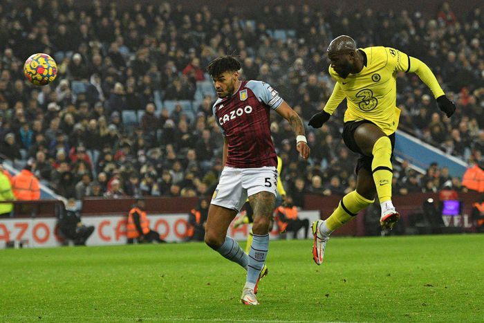 Back with a bang: Romelu Lukaku (right)scored Chelsea's winner at Aston Villa