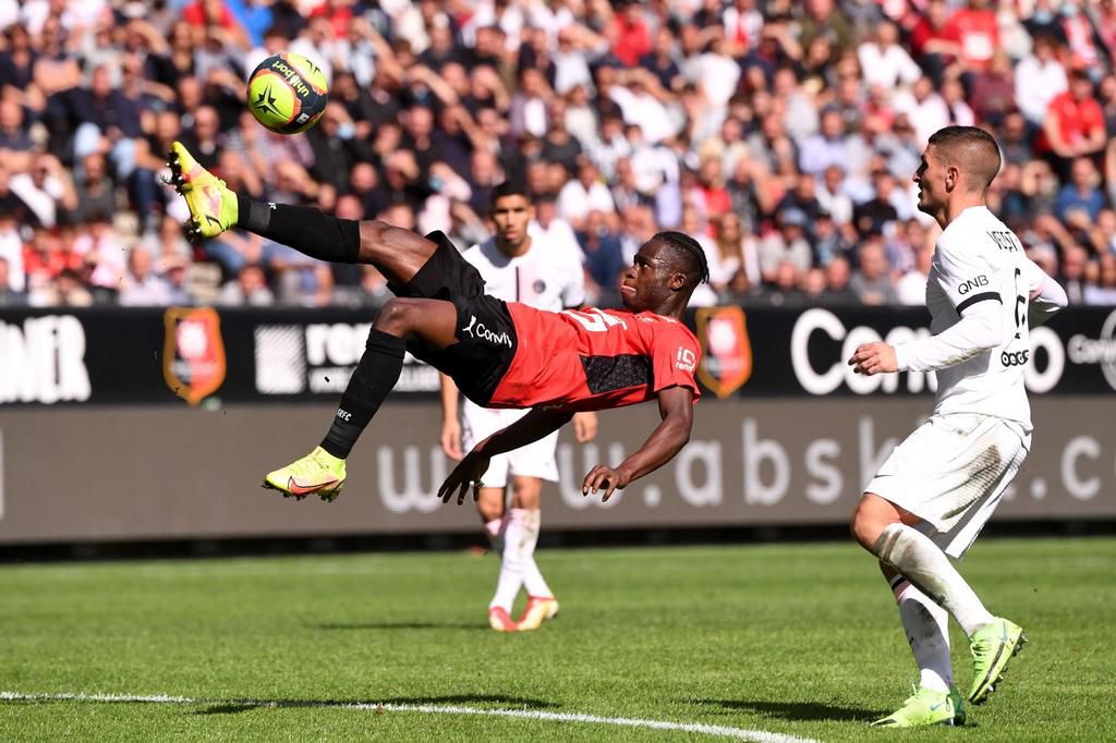 Kamaldeen Sulemana in action for Stade Rennes