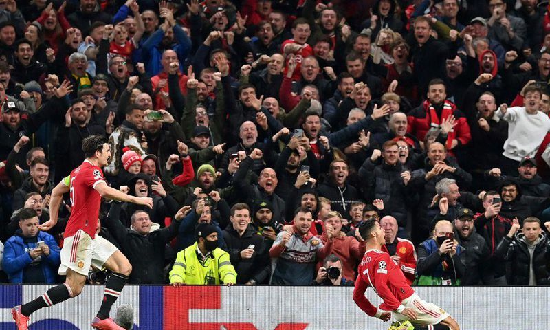 Cristiano Ronaldo (right) scored a late Manchester United winner for the second consecutive Champions League game