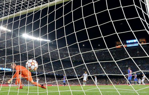 Thomas Muller scored the opening goal as Bayern Munich beat Barcelona on Tuesday.
