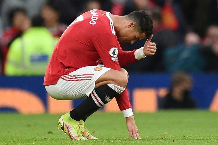 Manchester United trailed 4-0 at half-time in a Premier League game for the first time against Liverpool on Sunday