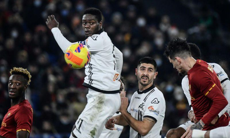 Roger Ibanez's header made sure of the three points for Roma against Spezia