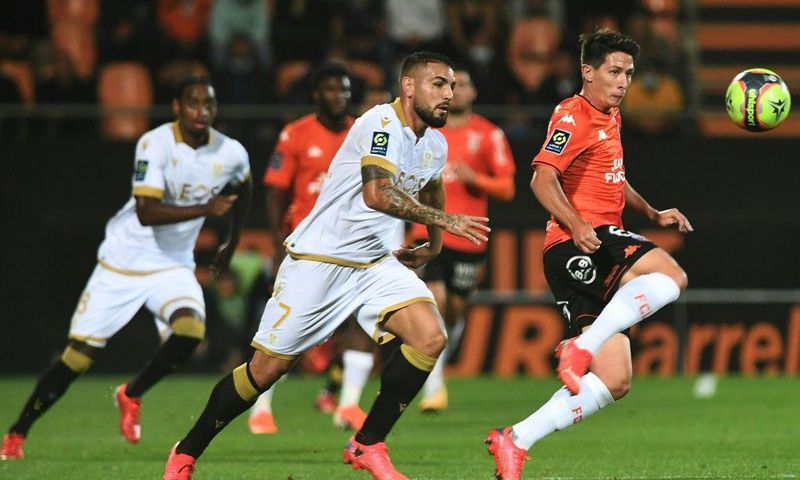 Andy Delort in action for ambitious Nice