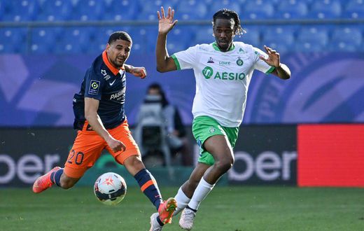 Kaizer Chiefs' two-goal star Keagan Dolly (L) playing for Montpellier in France this year.