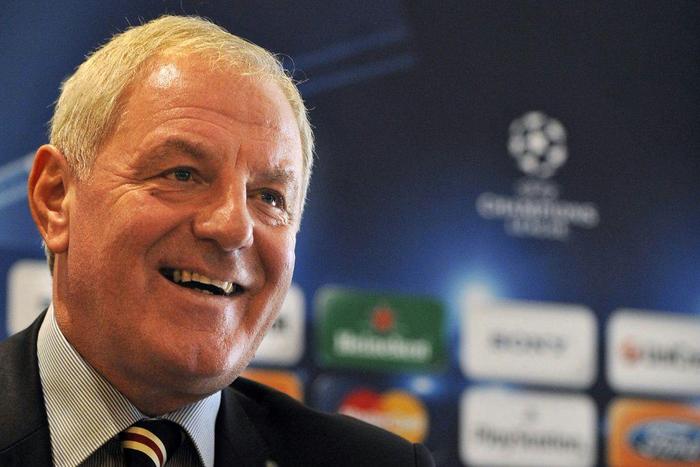 Former Rangers and Scotland manager Walter Smith died, aged 73, on Tuesday