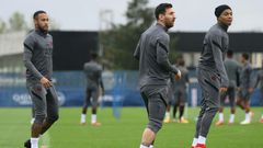 Lionel Messi with Neymar and Kylian Mbappe in training for PSG on Monday