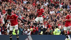 ‘We’re winning the league!’ – Man United fans celebrated 5-1 victory over Leeds