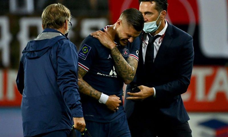 Paris Saint-Germain forward Mauro Icardi injured his shoulder during Friday's win against Brest