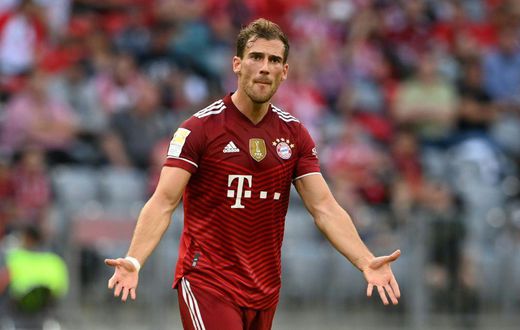 Bayern Munich midfielder Leon Goretzka is struggling with a hip injury
