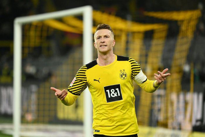 Borussia Dortmund captain Marco Reus celebrates scoring the winning goal in Saturday's 2-1 victory over Stuttgart