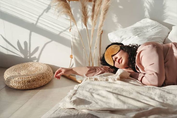 Do you experience migraines often? Here are 5 home remedies that can help you deal with it