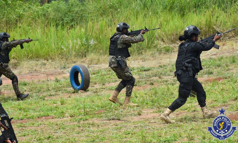 Police gun down 4 suspected armed robbers in shootout