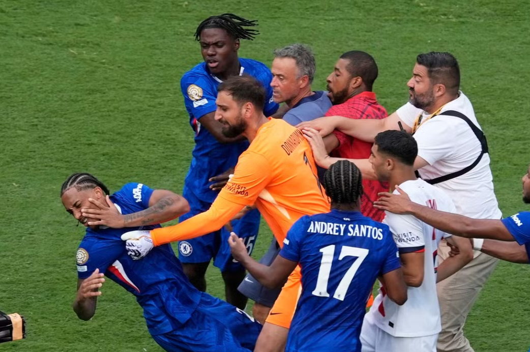 Donald Trump booed at Club World Cup final as Chelsea beat PSG 3-0 [Video]