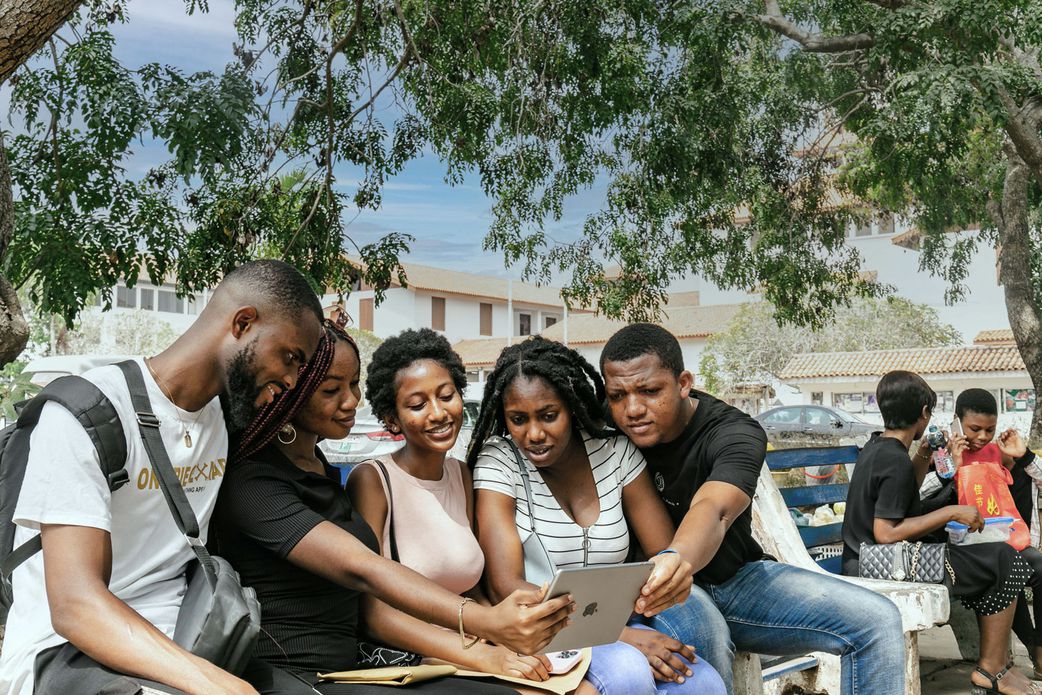'Put Certificate Aside and Face the World' – University Graduate-Turned-Manhole Digger Advises