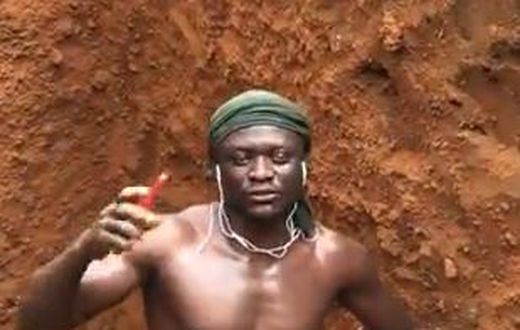 'Put Certificate Aside and Face the World' – University Graduate-Turned-Manhole Digger Advises