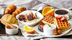 5 things to do to make your partner feel special this Easter