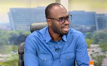 Angry youth in Walewale destroy Regional Minister’s vehicle over curfew imposition