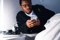 Research: 45% of young men have never approached a woman - see the age group