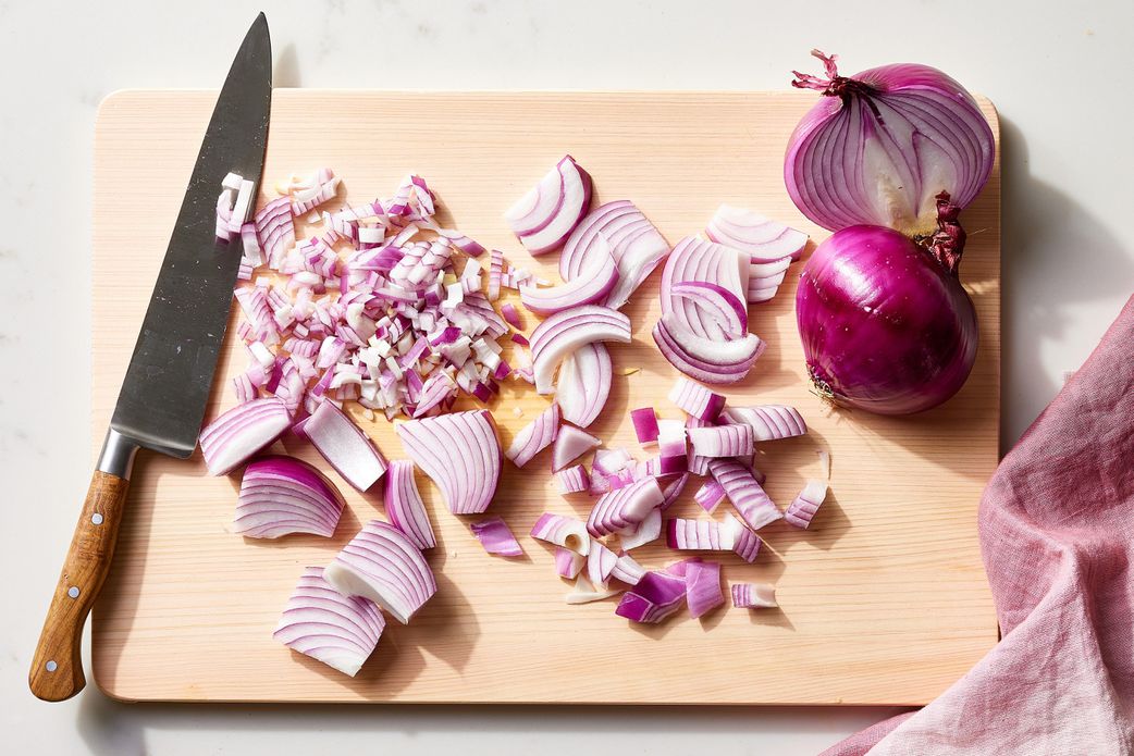 Why do we actually cry when cutting onions?