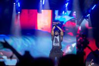 Shatta Wale apologises to MC Kojo Manuel following an unexpected scuffle on stage