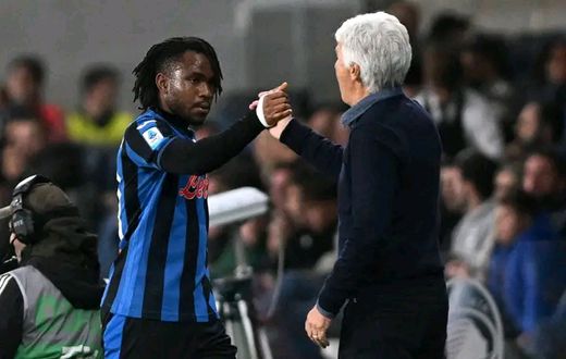 Atalanta manager Gian Piero Gasperini and Ademola Lookman