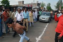 2. Heaviest vehicle pulled by shoulder blades