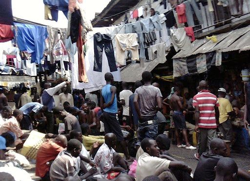 Cameroon’s 800-capacity prison where 4,000 inmates are packed like sardines (video)